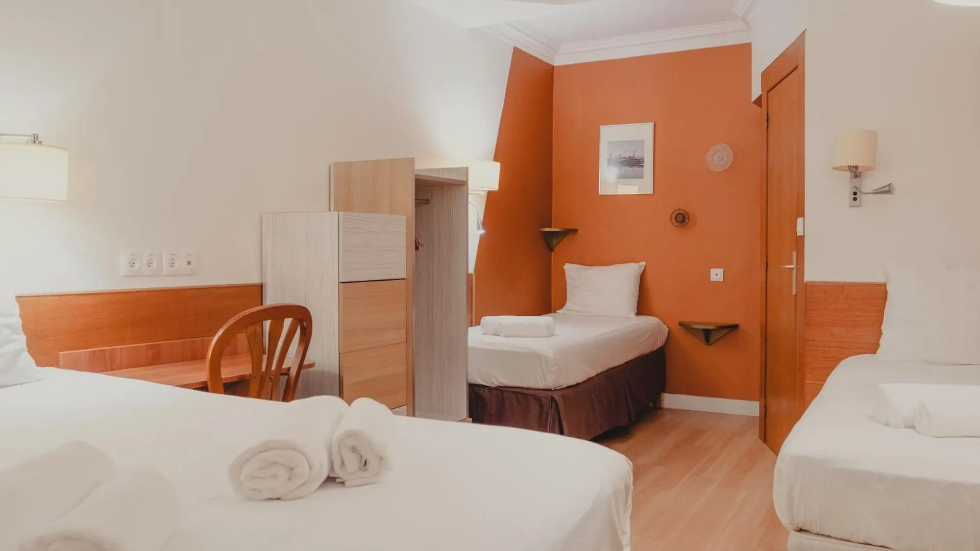 Hotel Marignan Paris 0*,