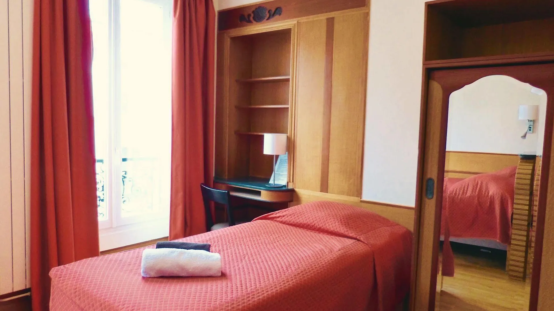 Hotel Marignan Paris